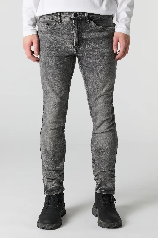 Plus Size Men's Relaxed Fit Jeans with a Tapered Leg for a Laid - Back VibeGrey Washed Skinny Jean