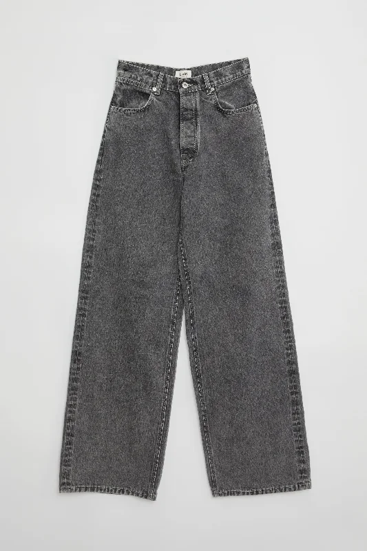 Men's Jeans with a Frayed Hem for a Casual and Effortless StyleKeri Japan Gravel