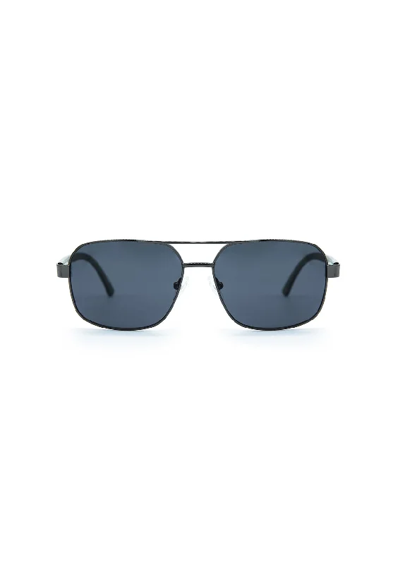 Men's Straight Leg Raw Denim Jeans for a Minimalist and Durable OptionMen's Classic Navigator Sunglasses in Gunmetal - B0022S