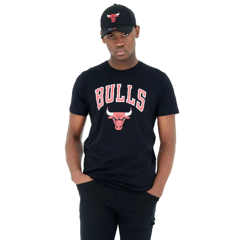 Men's polo t - shirts with a contrast collar for a preppy lookChicago Bulls NBA Regular Black T-Shirt