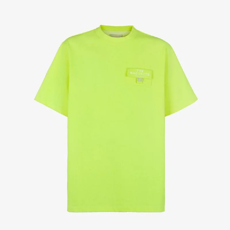 Men's quick - dry polo shirts for water sports activitiesFE - Men 'Neon' Fendi by Marc Jacobs Oversized T-Shirt FE821