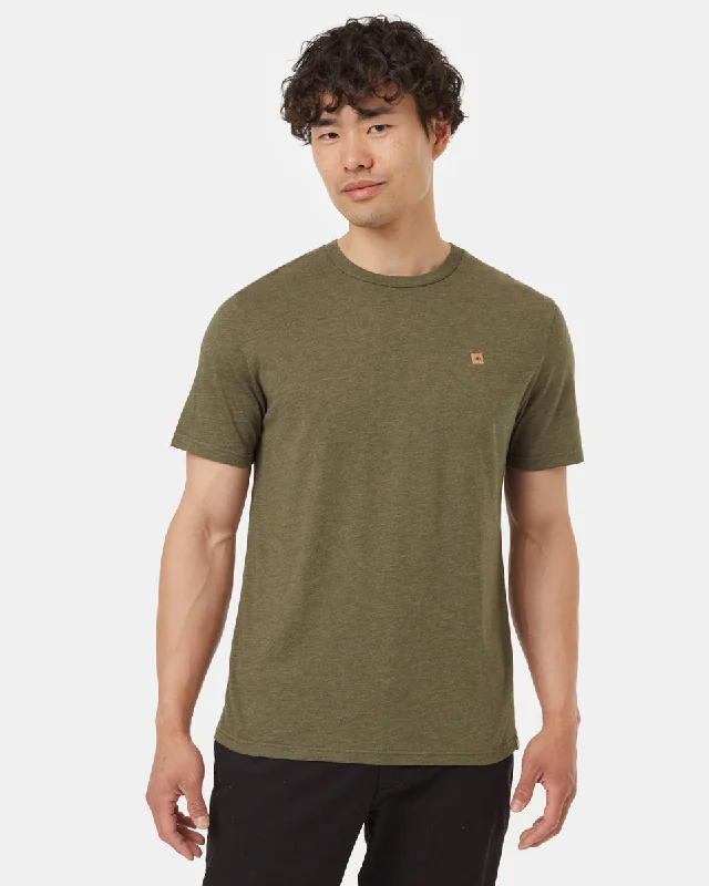 Men's polo t - shirts with a contrast collar for a preppy lookTreeBlend Classic T-Shirt