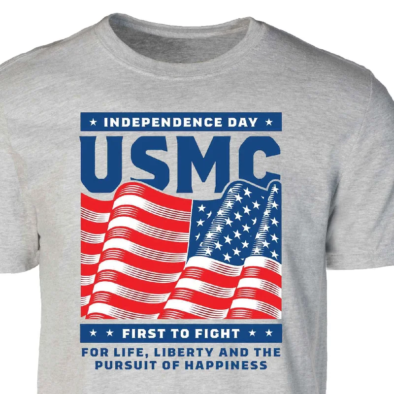 Men's ribbed t - shirts with a textured finish for added styleIndependence Day First To Fight T-shirt