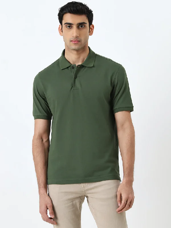 Men's reversible polo shirts with two different looksWES Casuals Olive Solid Slim-Fit Cotton Blend Polo T-Shirt