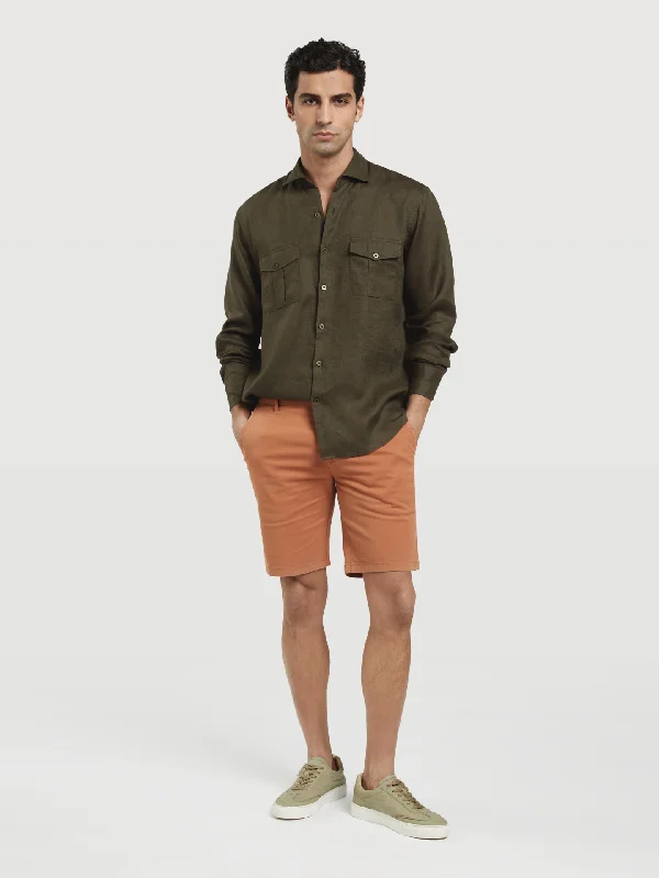 Men's floral print silk blend shorts for a unique night - out lookBasic Comfort Slim Fit Bermuda in Garment Dye