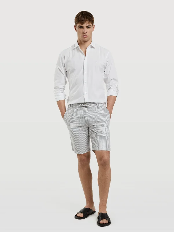 Men's zip - pocket canvas shorts for added functionality during travelComfort Striped Seersucker Slim Fit Bermuda