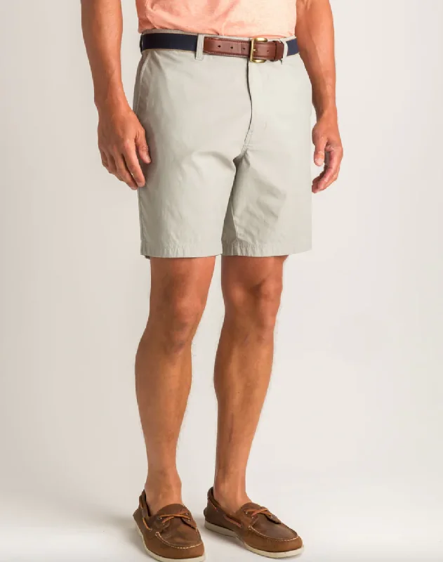 Men's pleated front twill shorts for a classic and sophisticated appearanceDuck Head 8" Harbor Short